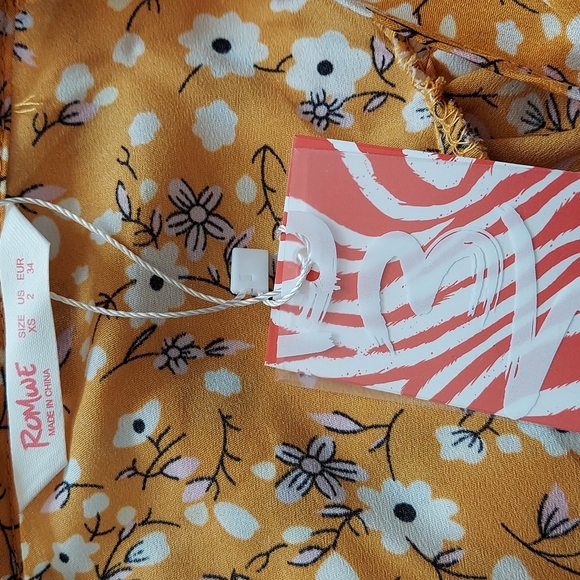 Free w/ the purchase of 2 or more items - Picture 5 of 7